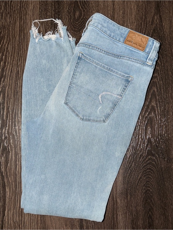 American Eagle Outfitters Denim - American Eagle 360 Next Level Stretch Distressed Skinny Jeans Women’s Size 8